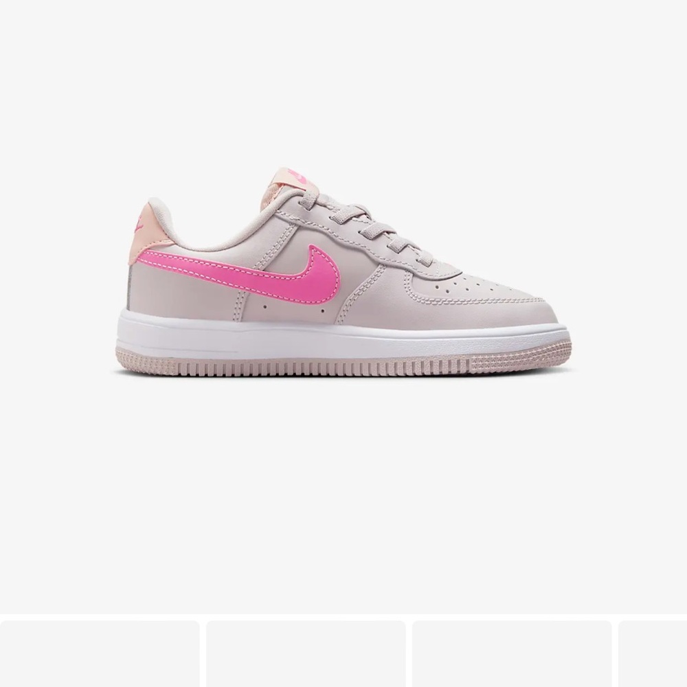 Nike Air Force 1 Low easy on Pink and Beige Sneakers